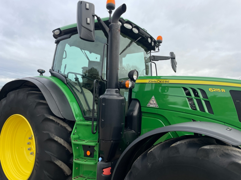 John Deere 6215R Ultimate