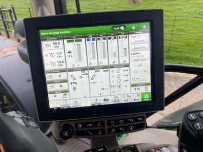 John Deere 6215R Ultimate