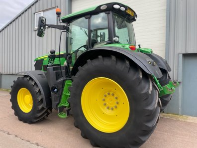 John Deere 6215R Ultimate