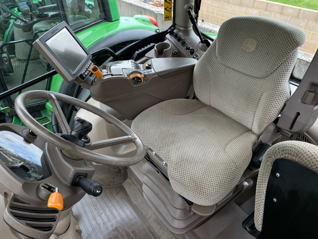 John Deere 6155R