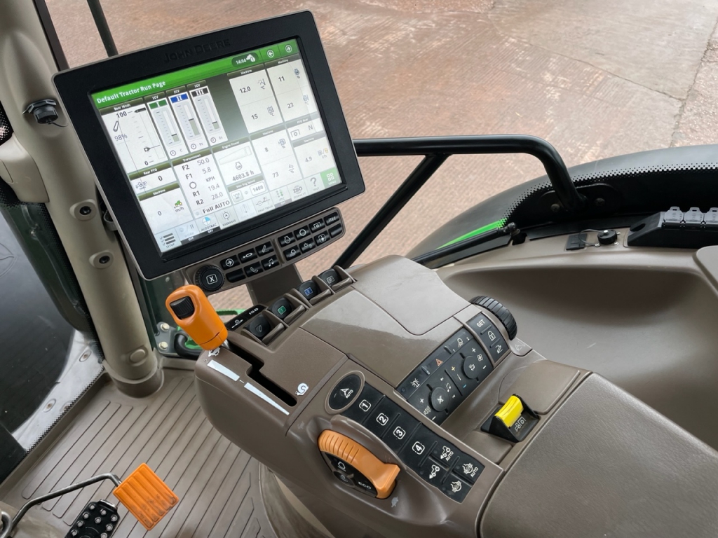 John Deere 6155R