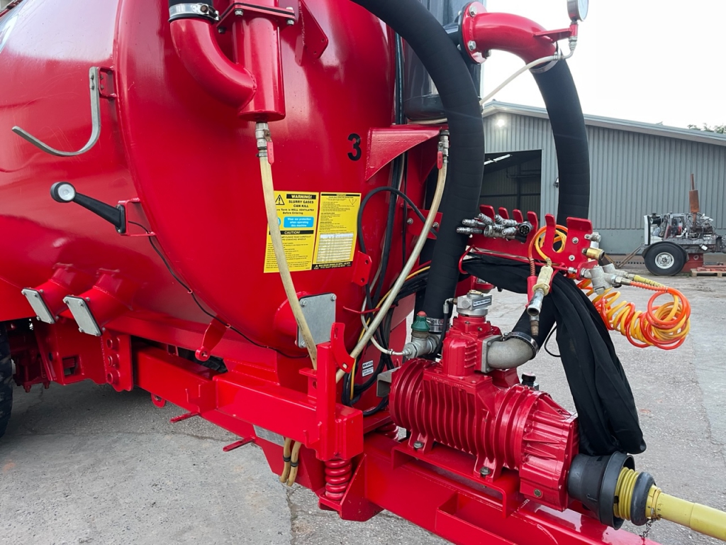 Redrock 3500 Gallon tanker