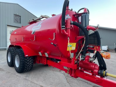 Redrock 3500 Gallon tanker