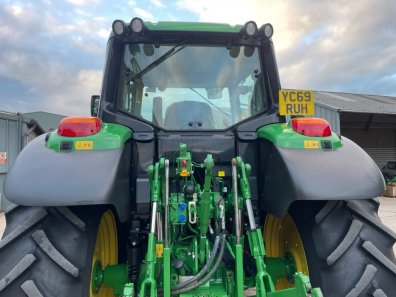 John Deere 6120M