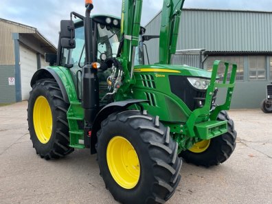 John Deere 6120M
