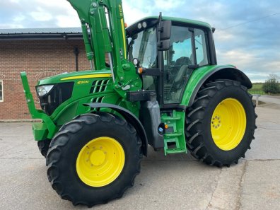 John Deere 6120M