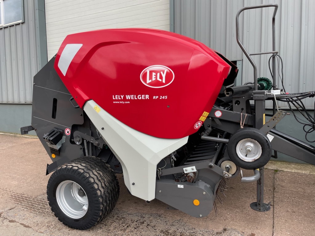 Lely Wenger RP 245 baler
