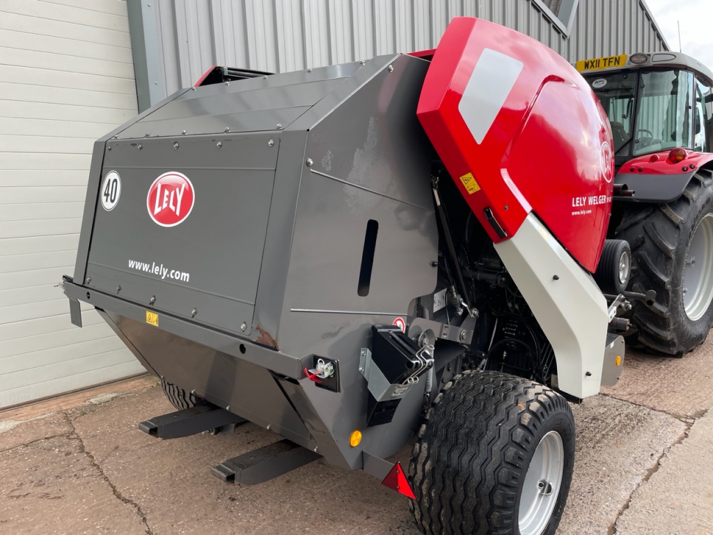 Lely Wenger RP 245 baler