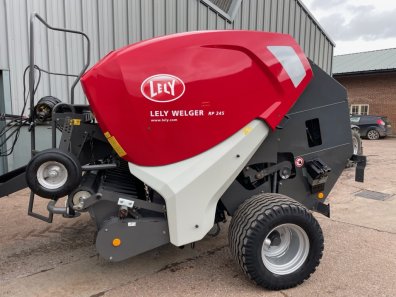 Lely Wenger RP 245 baler