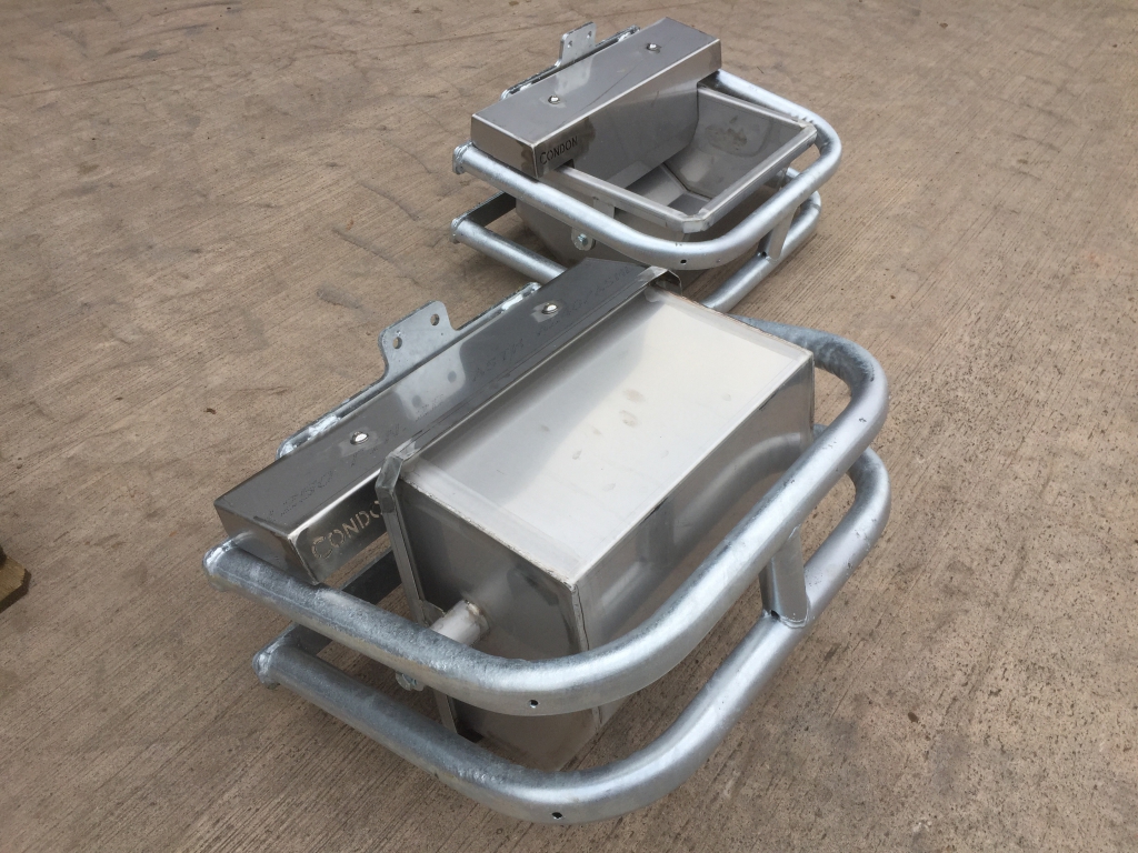 Condon Engineering super stainless tip-over drinker