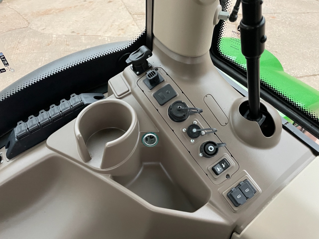 John Deere 6R185