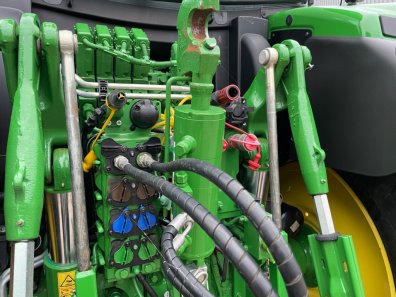 John Deere 6R185