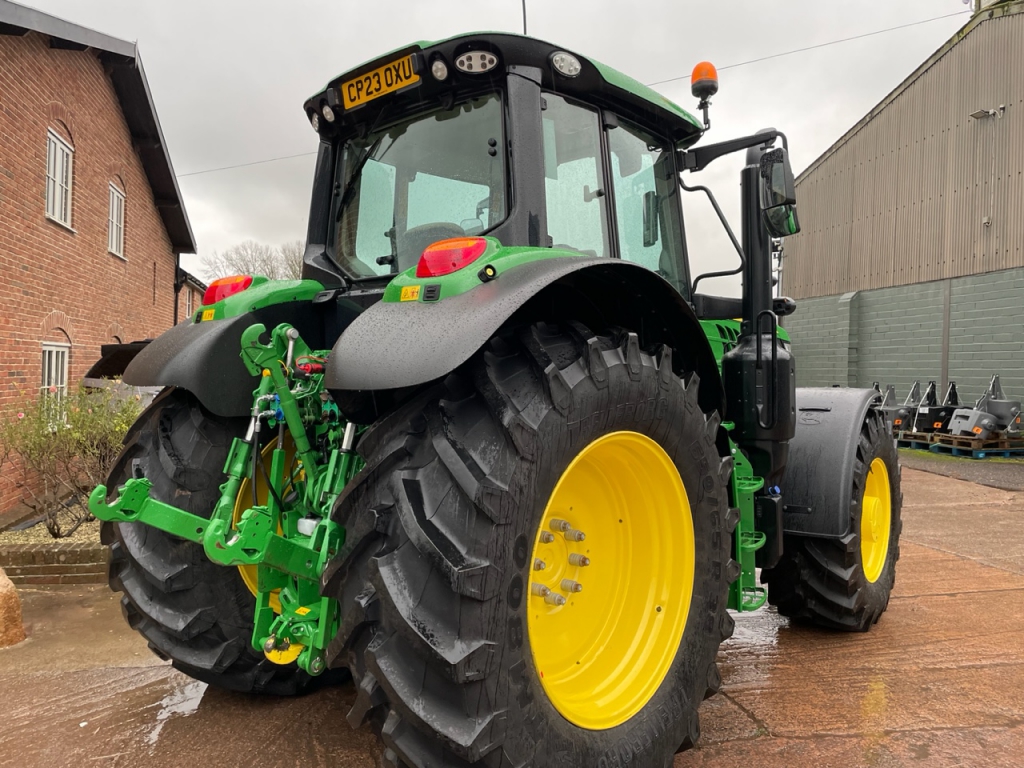 John Deere 6155M