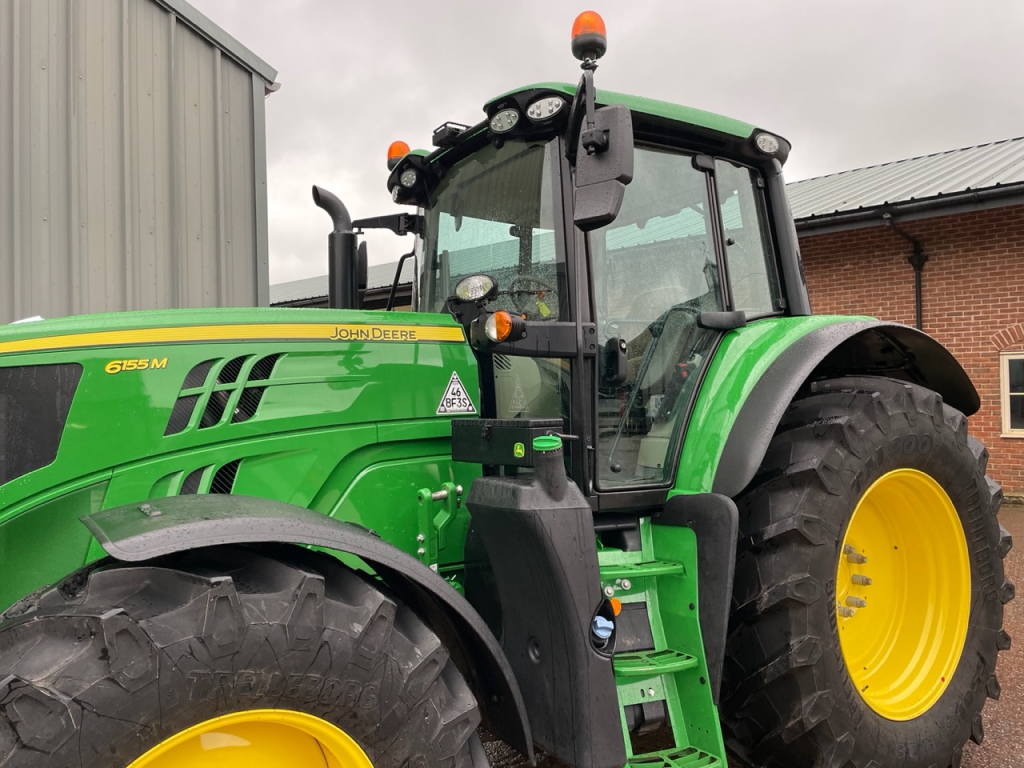 John Deere 6155M