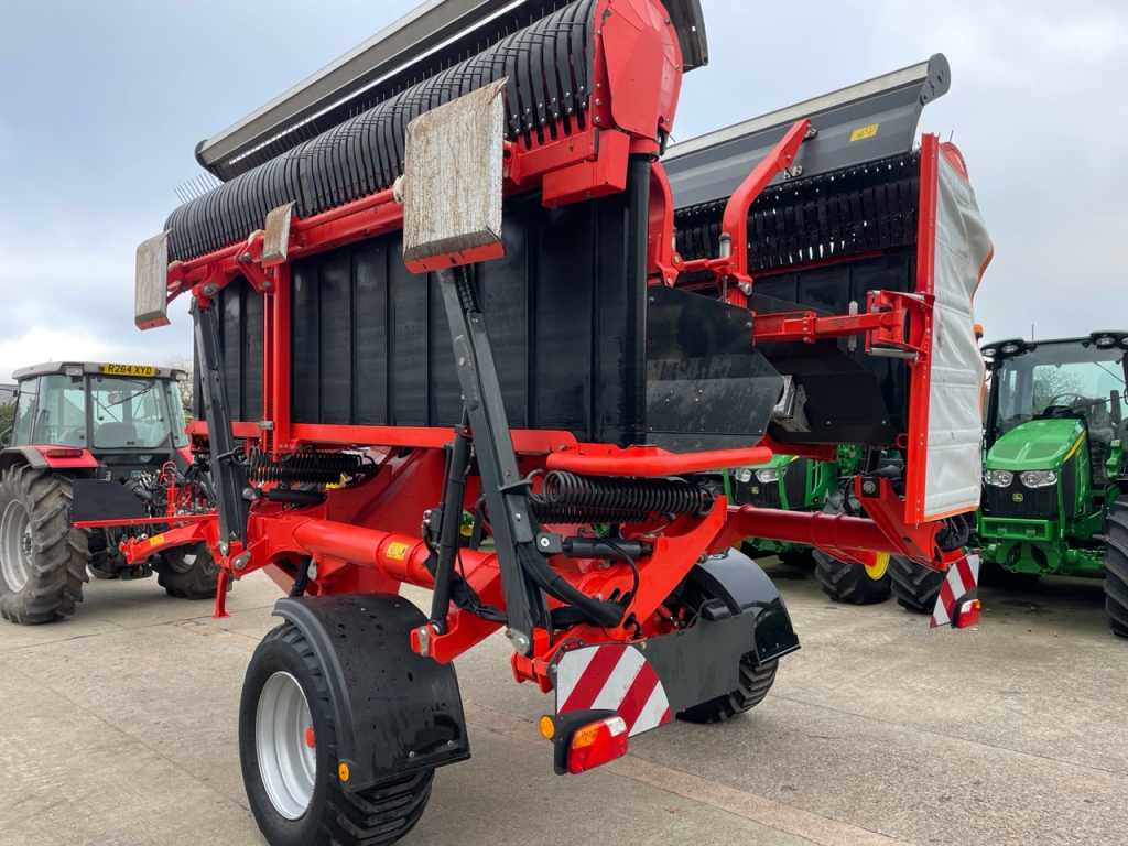 Kuhn Merge Maxx 950