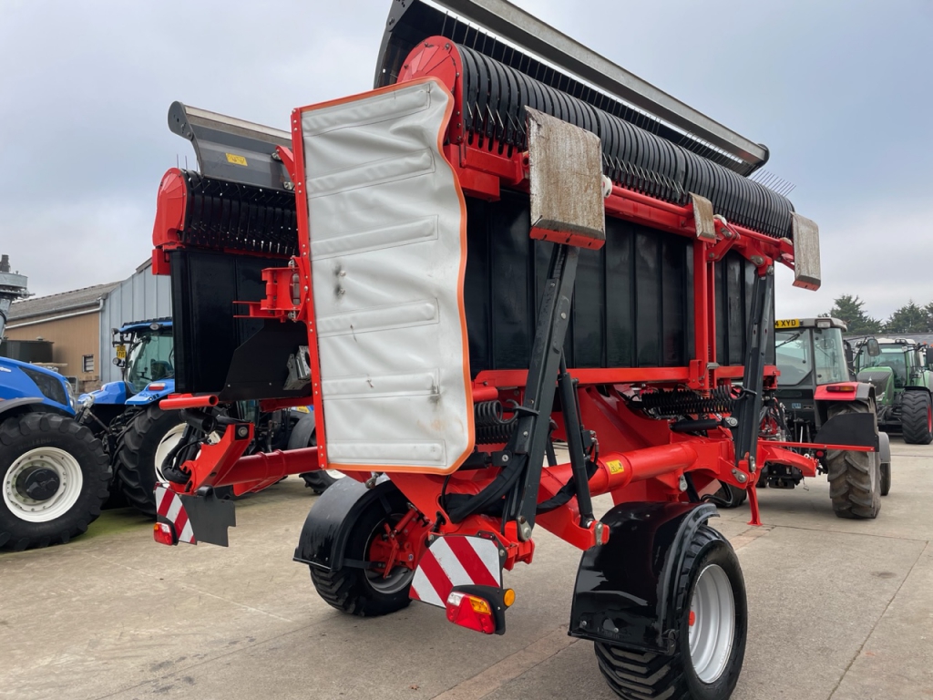 Kuhn Merge Maxx 950