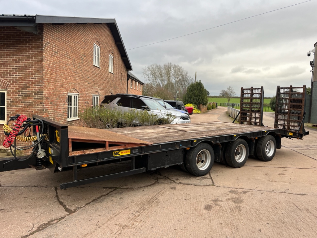 NC 20 Ton tri-axle low loader