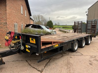 NC 20 Ton tri-axle low loader