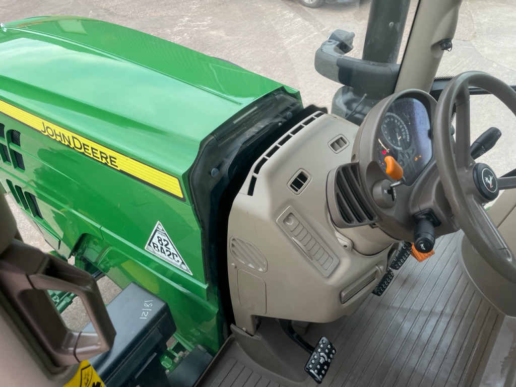John Deere 6155R