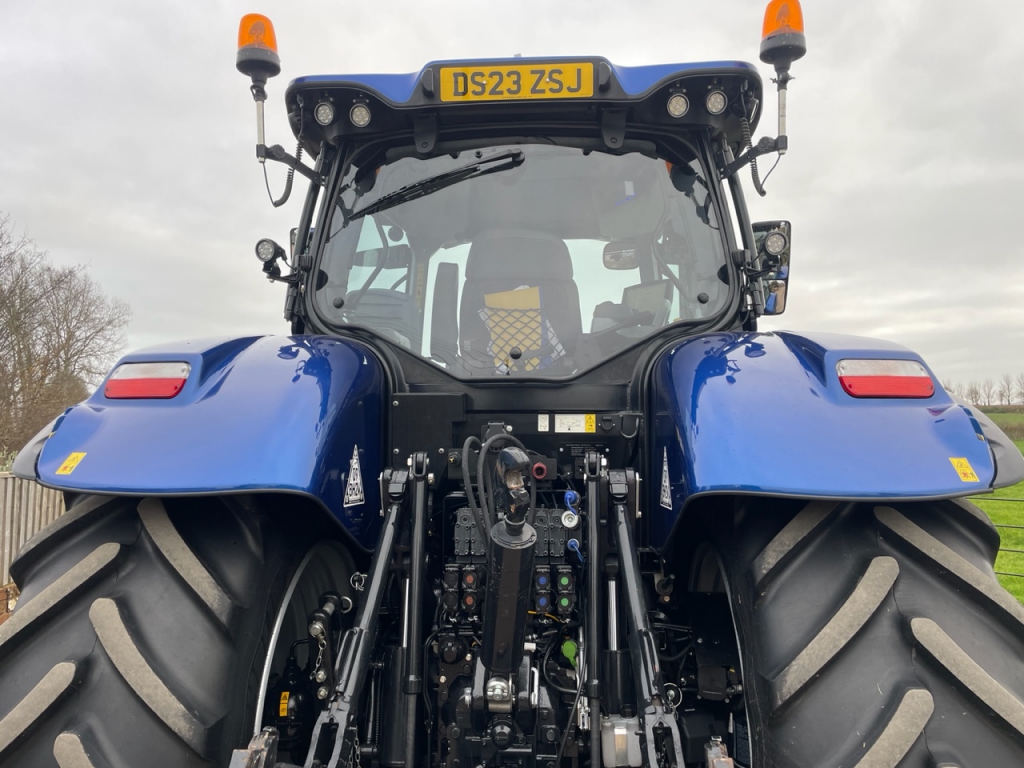 New Holland T7.270