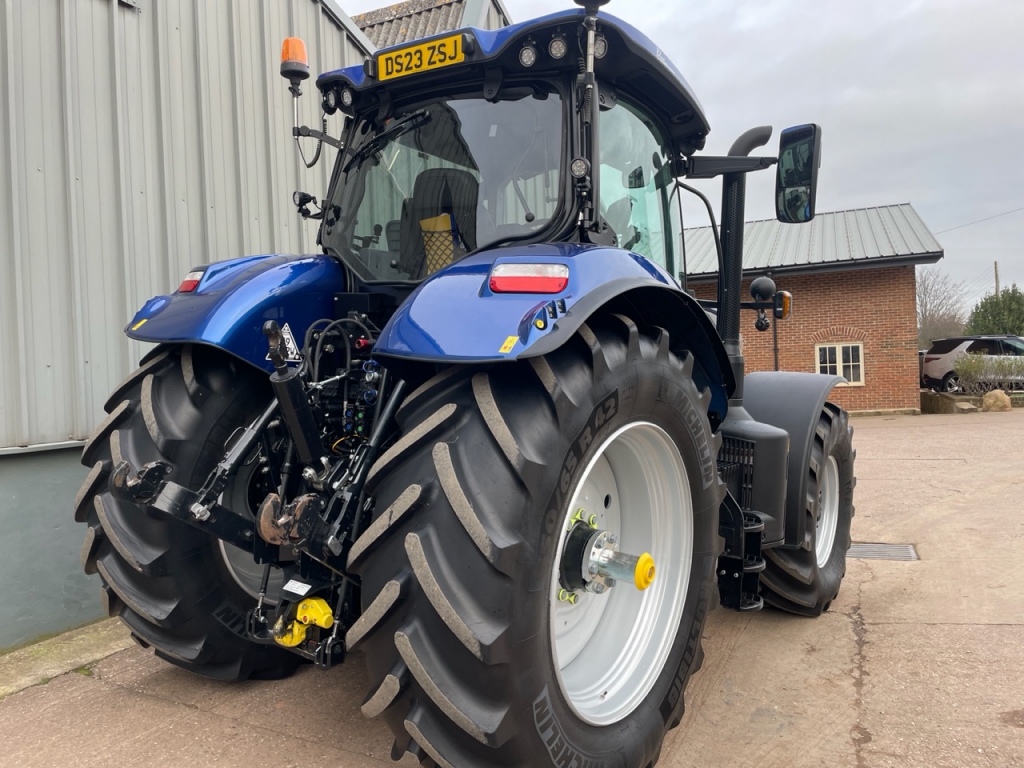 New Holland T7.270