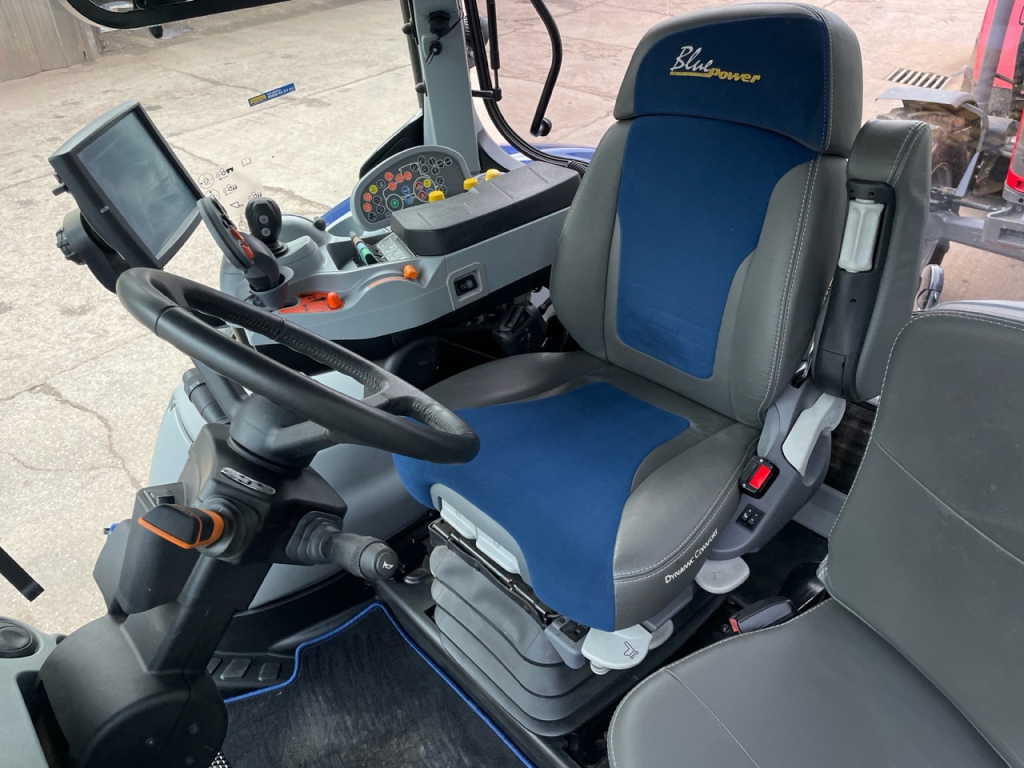 New Holland T7.270