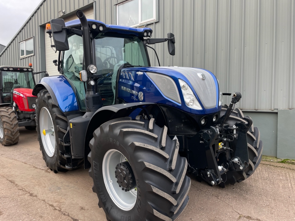 New Holland T7.270