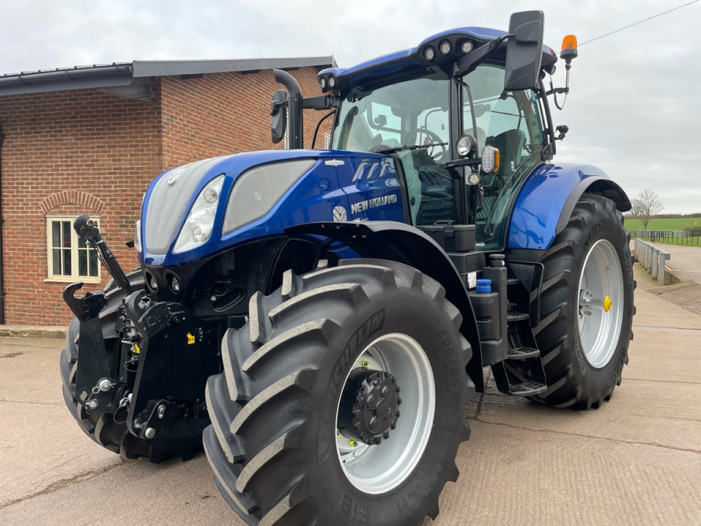 New Holland T7.270