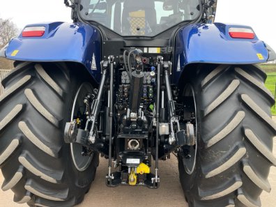 New Holland T7.270