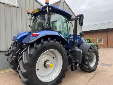 New Holland T7.270