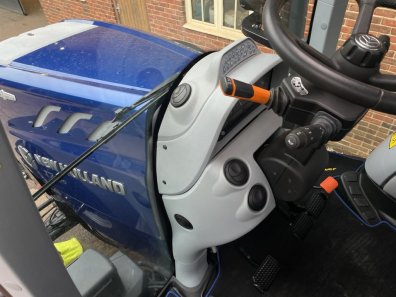 New Holland T7.270