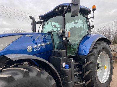 New Holland T7.270