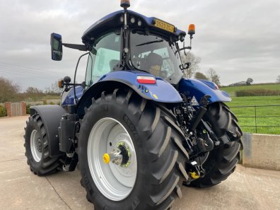 New Holland T7.270