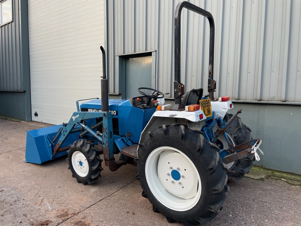 New Holland 1520