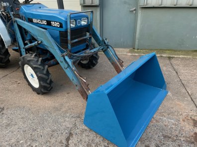 New Holland 1520
