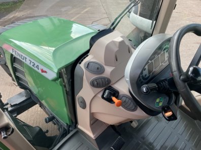 Fendt 724 Profi-Plus