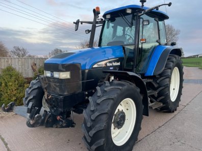 New Holland TM 120