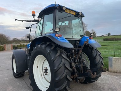 New Holland TM 120