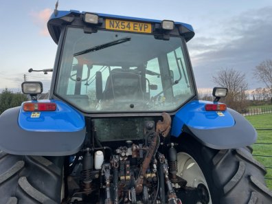New Holland TM 120