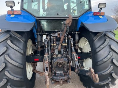 New Holland TM 120
