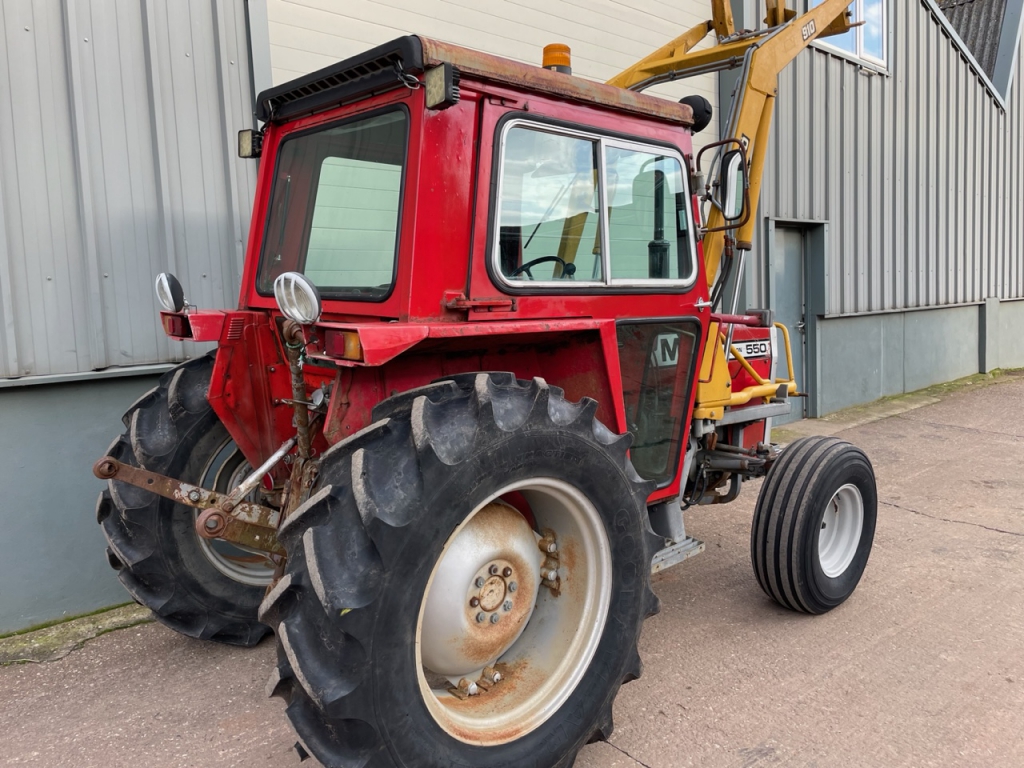 Massey Ferguson red cab 550