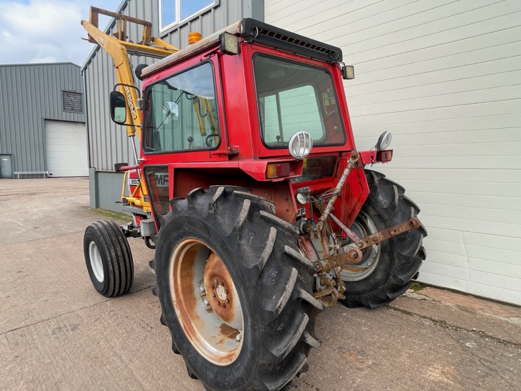 Massey Ferguson red cab 550