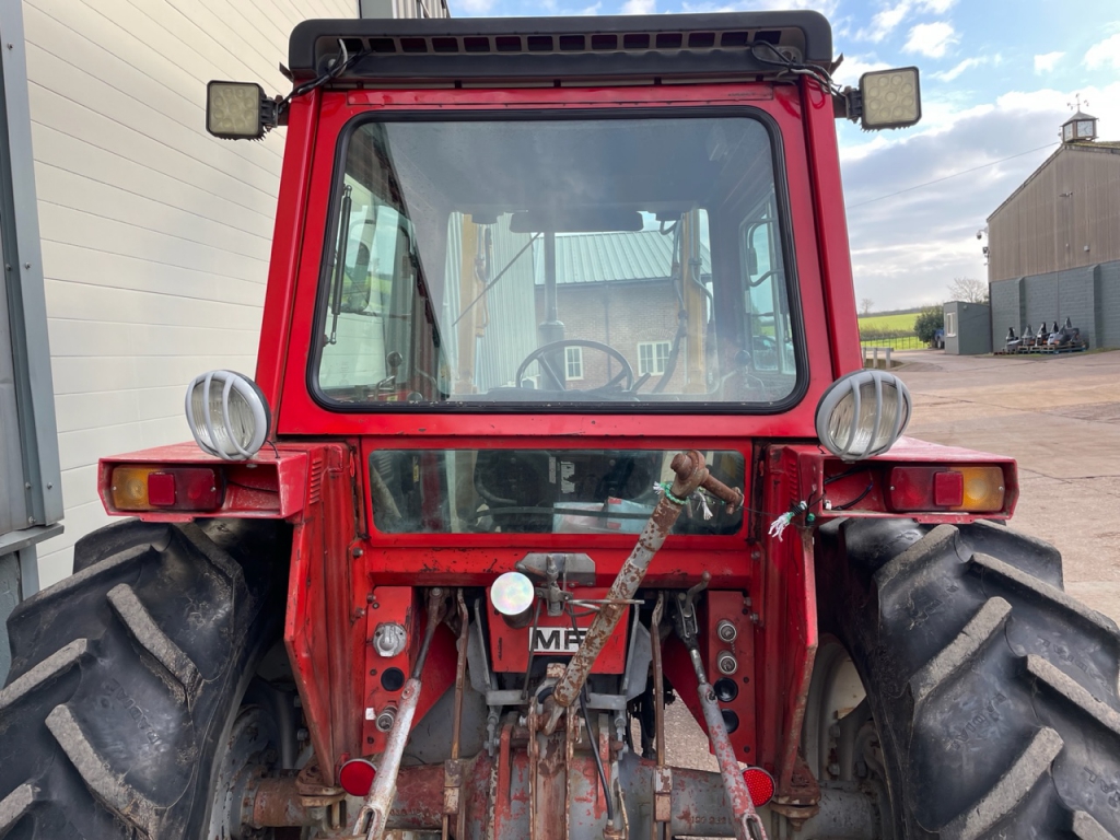 Massey Ferguson red cab 550