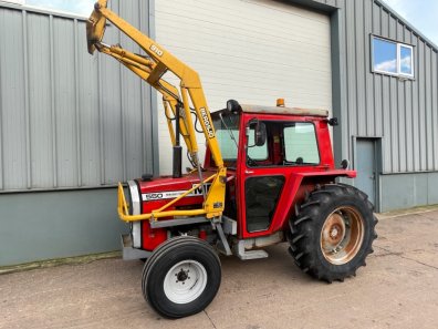 Massey Ferguson red cab 550