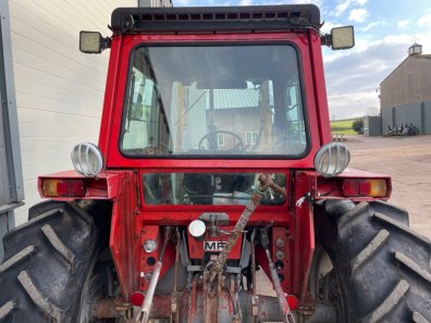 Massey Ferguson red cab 550