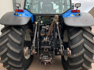 New Holland TM175