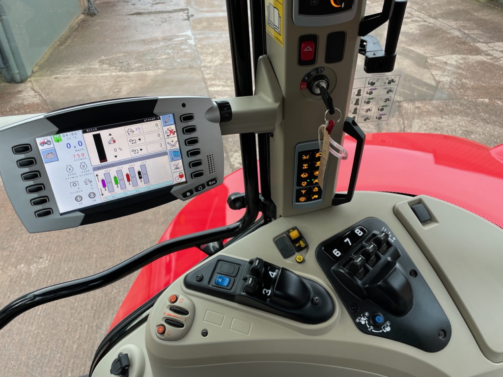 Massey Ferguson 7726S Exclusive