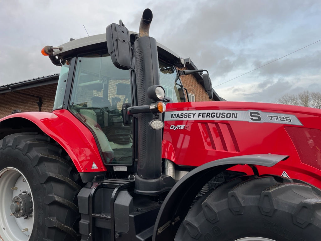Massey Ferguson 7726S Exclusive