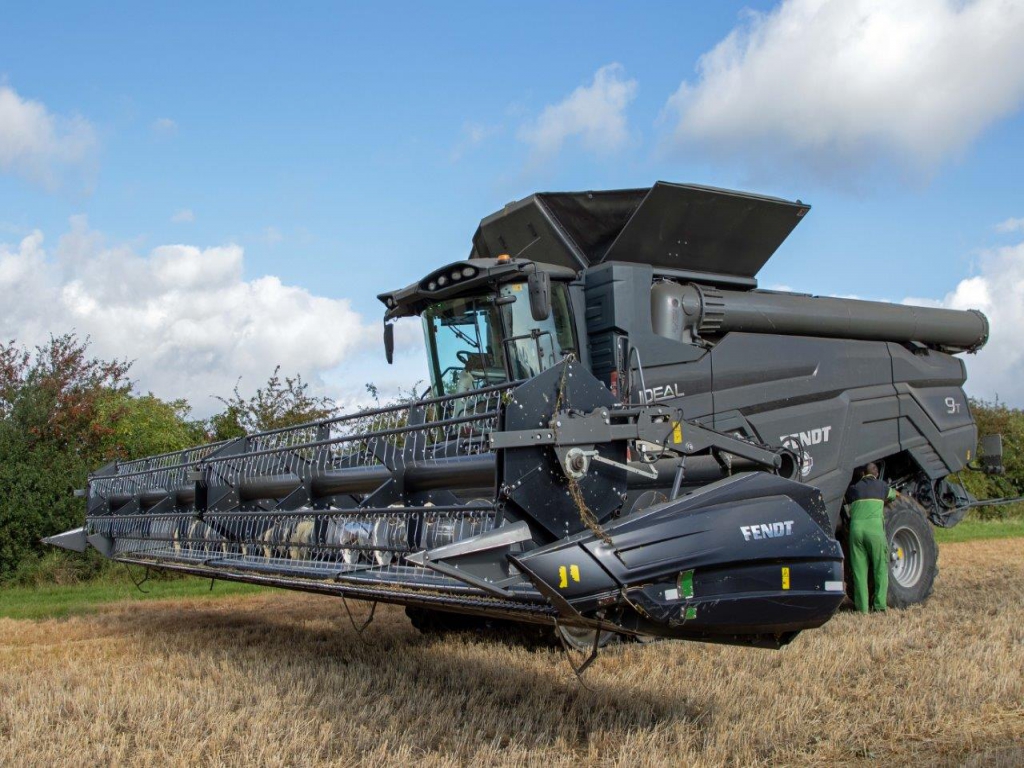 Fendt Ideal 9T combine
