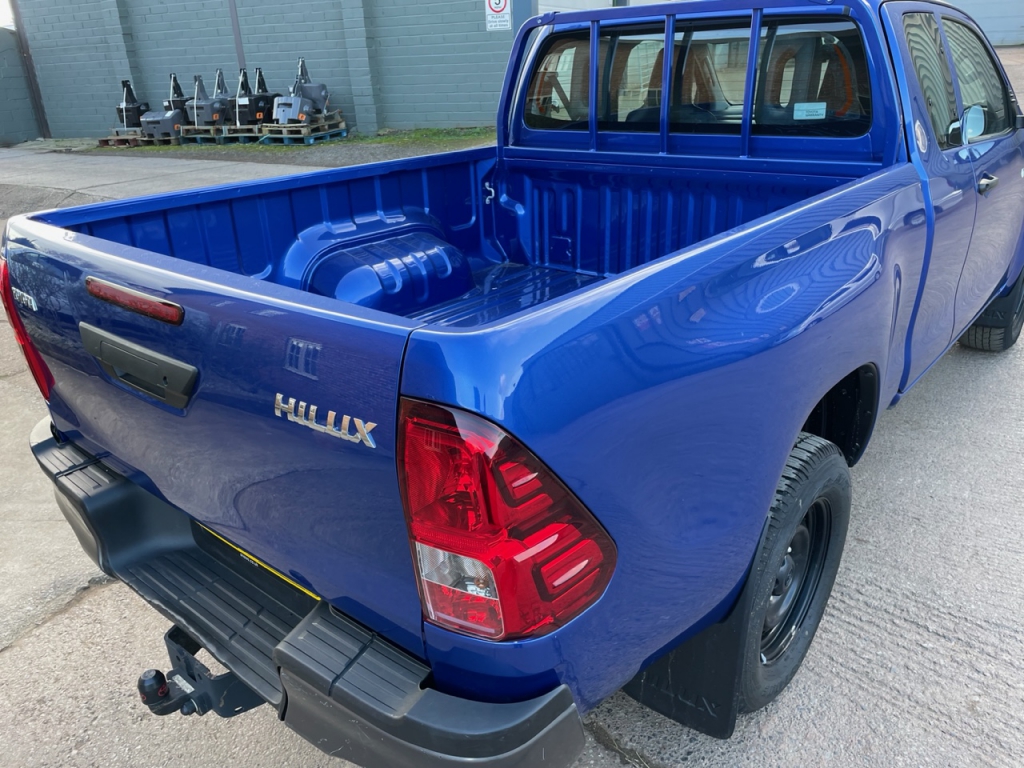 Toyota Hi-Lux Extra cab 2.4 Diesel